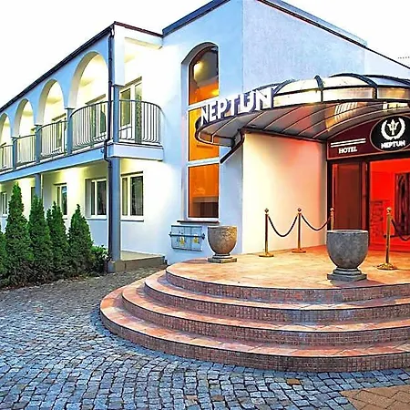 Neptun Hotel *